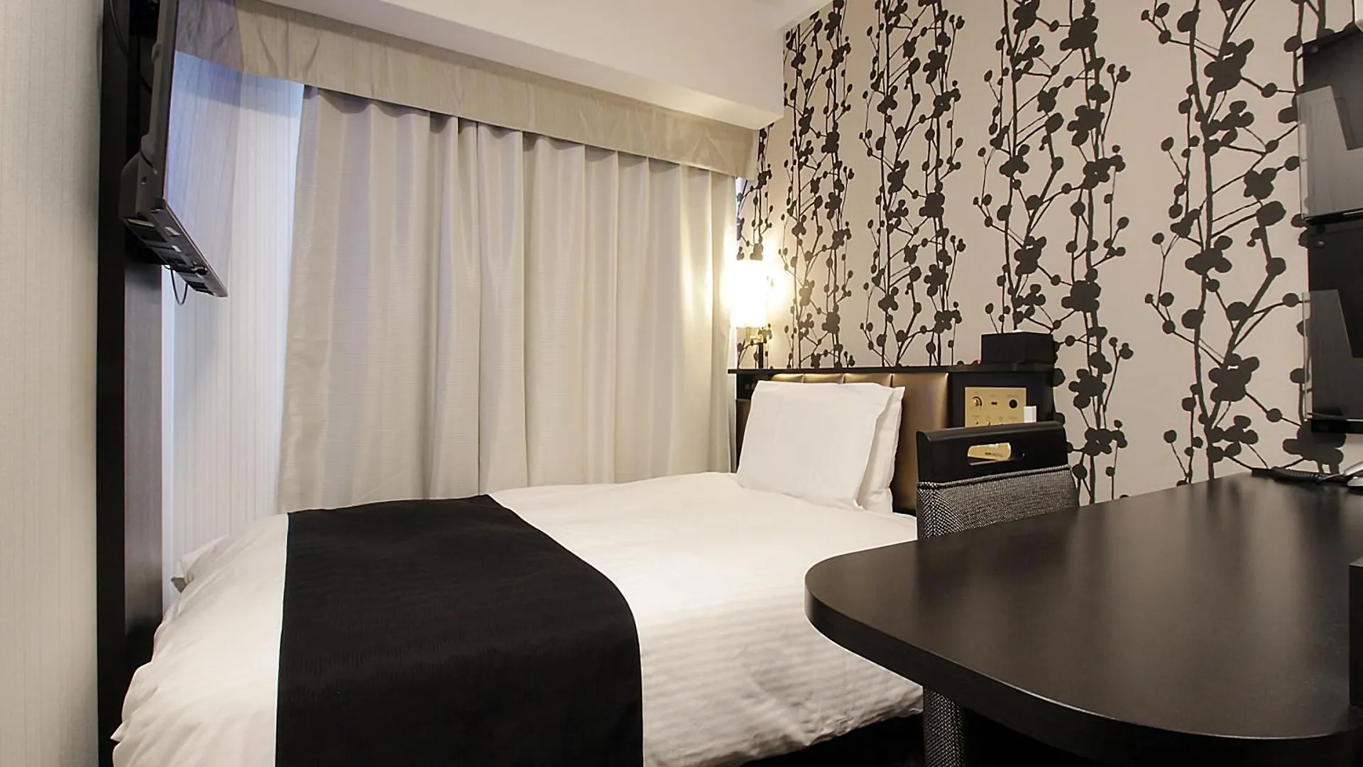 ***  APA Villa Hotel Yodoyabashi Osaka Japón